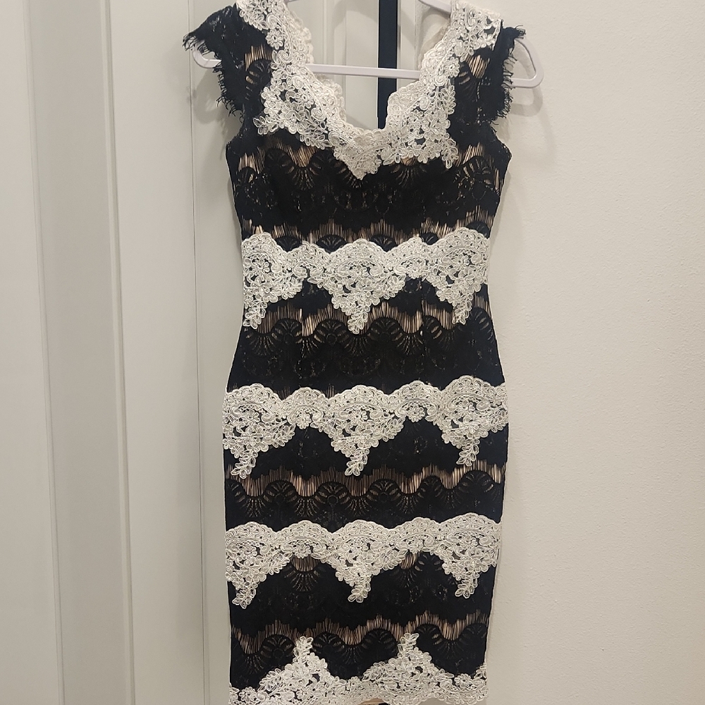 ANTONIO MELANI Black and White Sheath Midi Dress